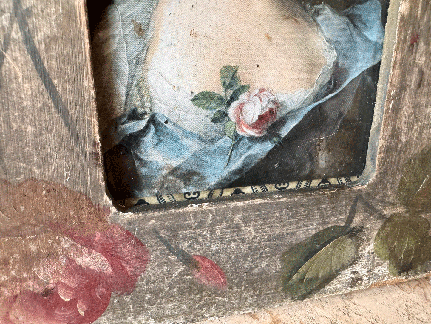 vintage french weathered timeworn photo picture frame pink florals regency lady