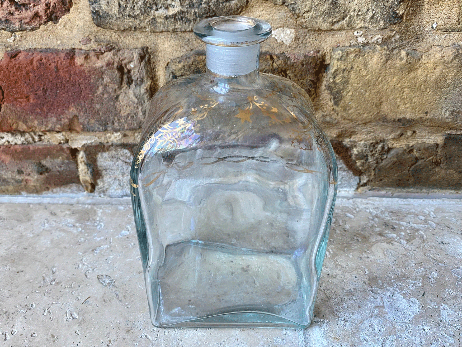 vintage spanish decorative gold etched glass bottle jerez spain sherry liqeur