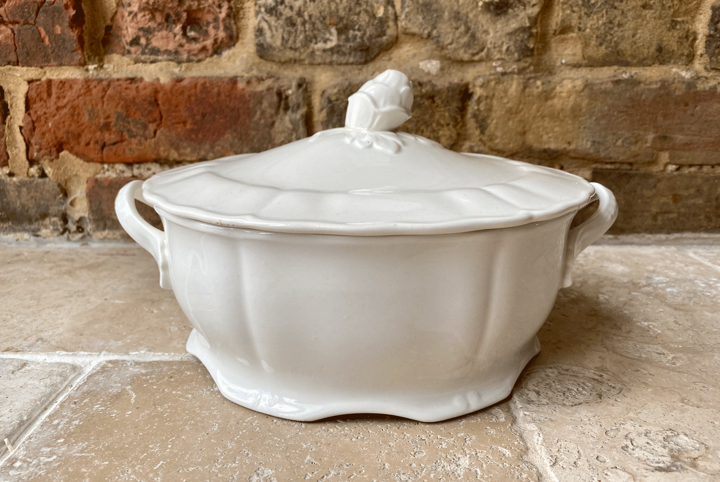 vintage mid century large white ironstone serving vegetable casserole tureen dish grindley marlborough